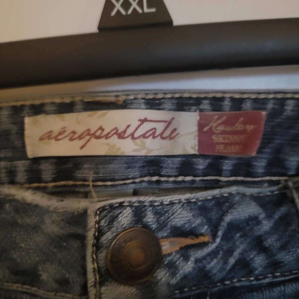 Jeans - Picture 2 of 3